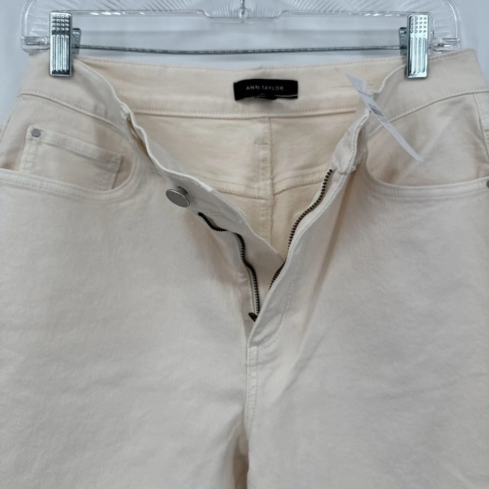 Ann Taylor Barrel Jeans High Rise Perfect Pocketing Cream/Ivory NEW Size 4